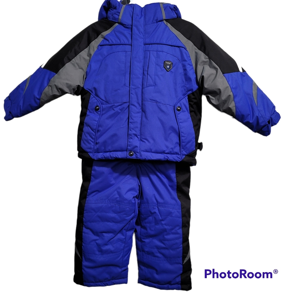 Snow suit